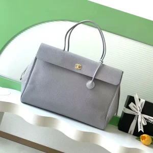 Caviar-Top-Handle-Bag-Grey