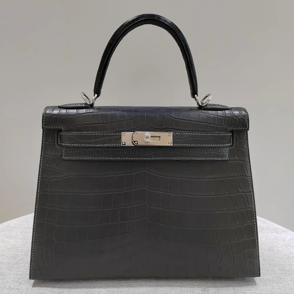 Crocodile-Kelly-Grey