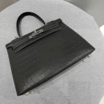Crocodile-Kelly-Grey