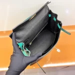 Kelly-Black-Green-Contrast