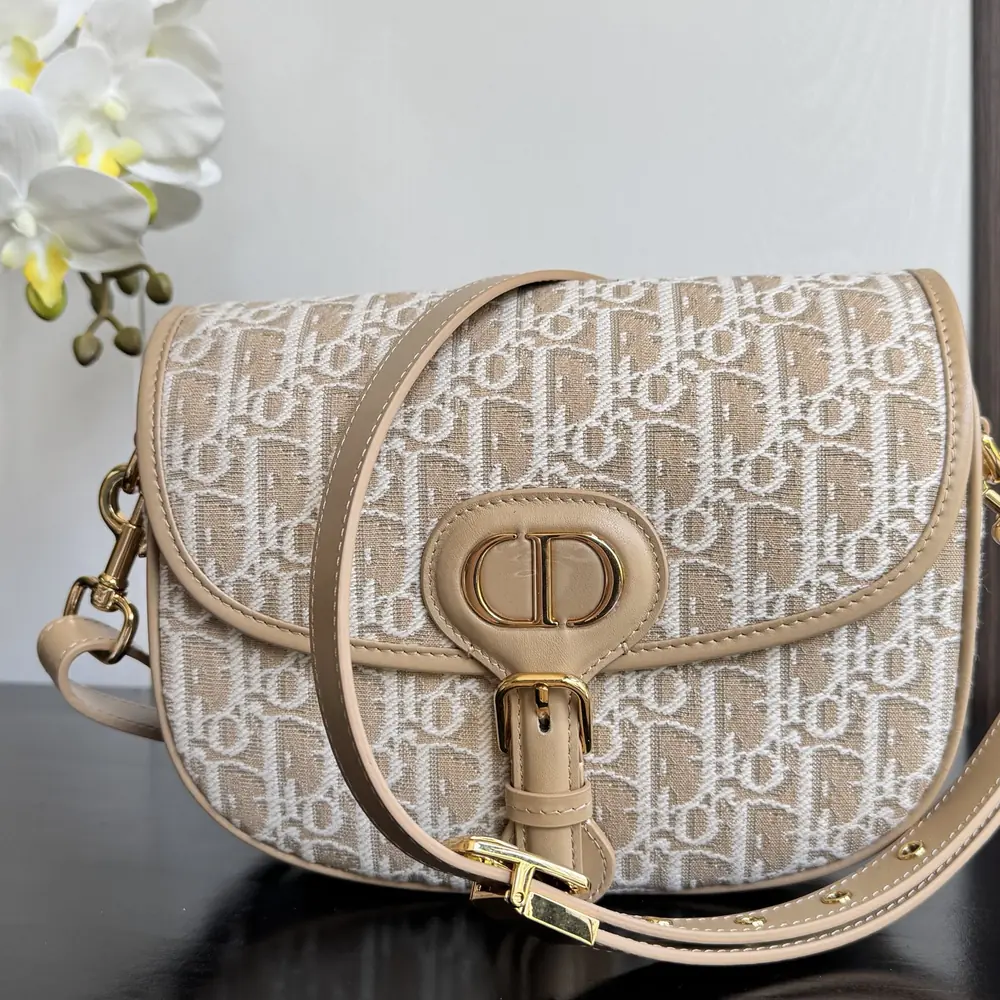 Oblique-Bobby-Bag-Beige
