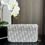Oblique-Wallet-on-Chain-Blue