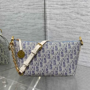 Oblique-Zip-Pouch-Blue