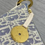 Oblique-Zip-Pouch-Blue