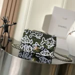 Sequin-CC-Motif-Flap-Green